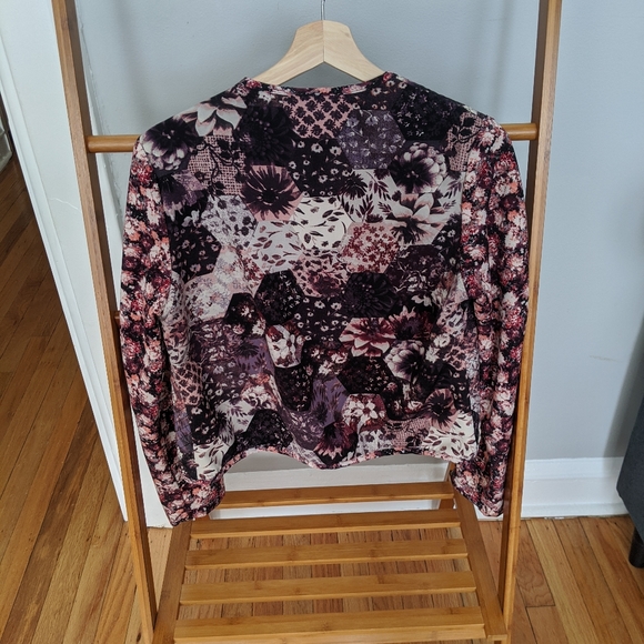 Patterned light jacket - size medium - Picture 2 of 3